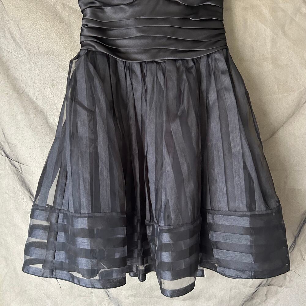 🥶 Betsey Johnson Black Organza Corset Mini Dress Size 6 - Picture 4 of 11